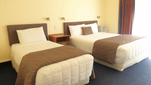The Peaks Motor Inn