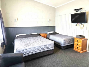 Central Court Motel