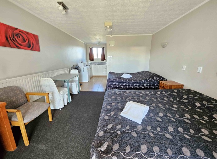 Gateway International Motel